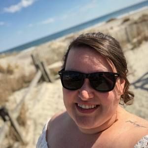 Meet your Posher, Holly